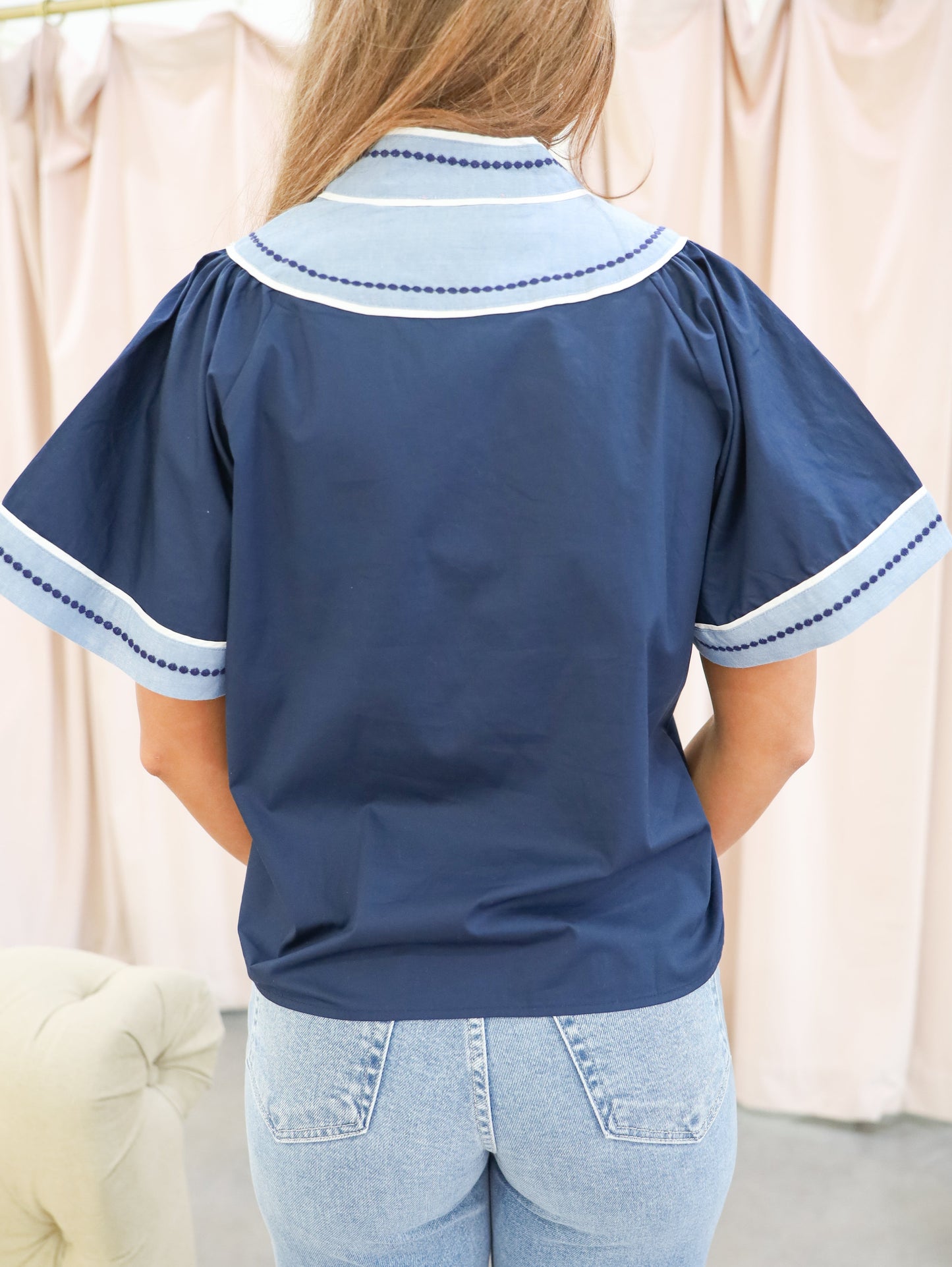 Wide Sleeve Contrast Trim Top