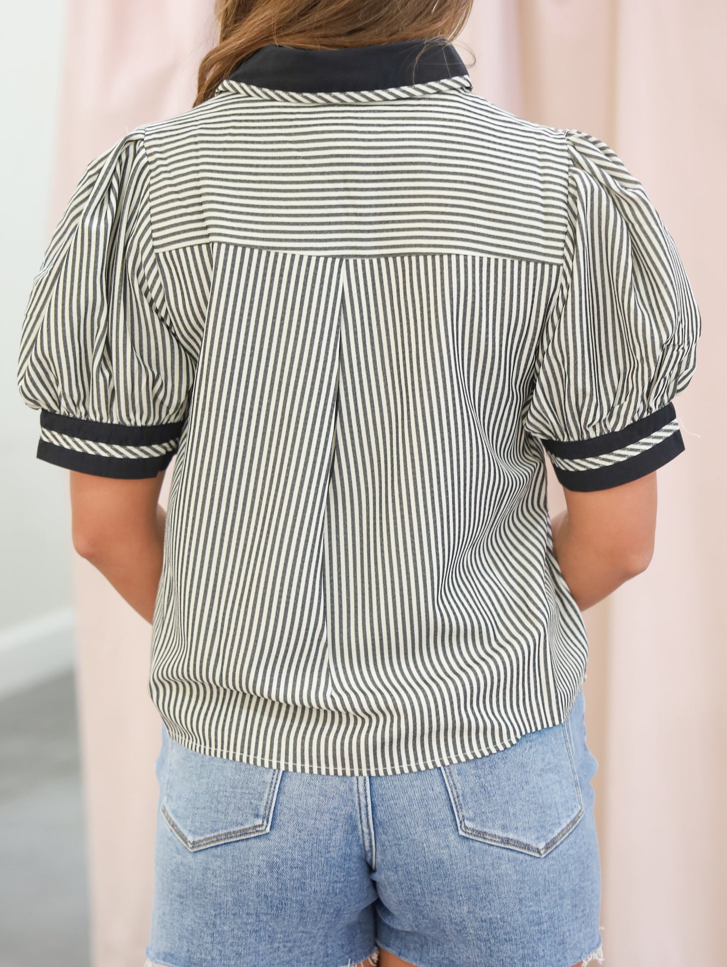 Ari Striped Contrast Binding Collared Top