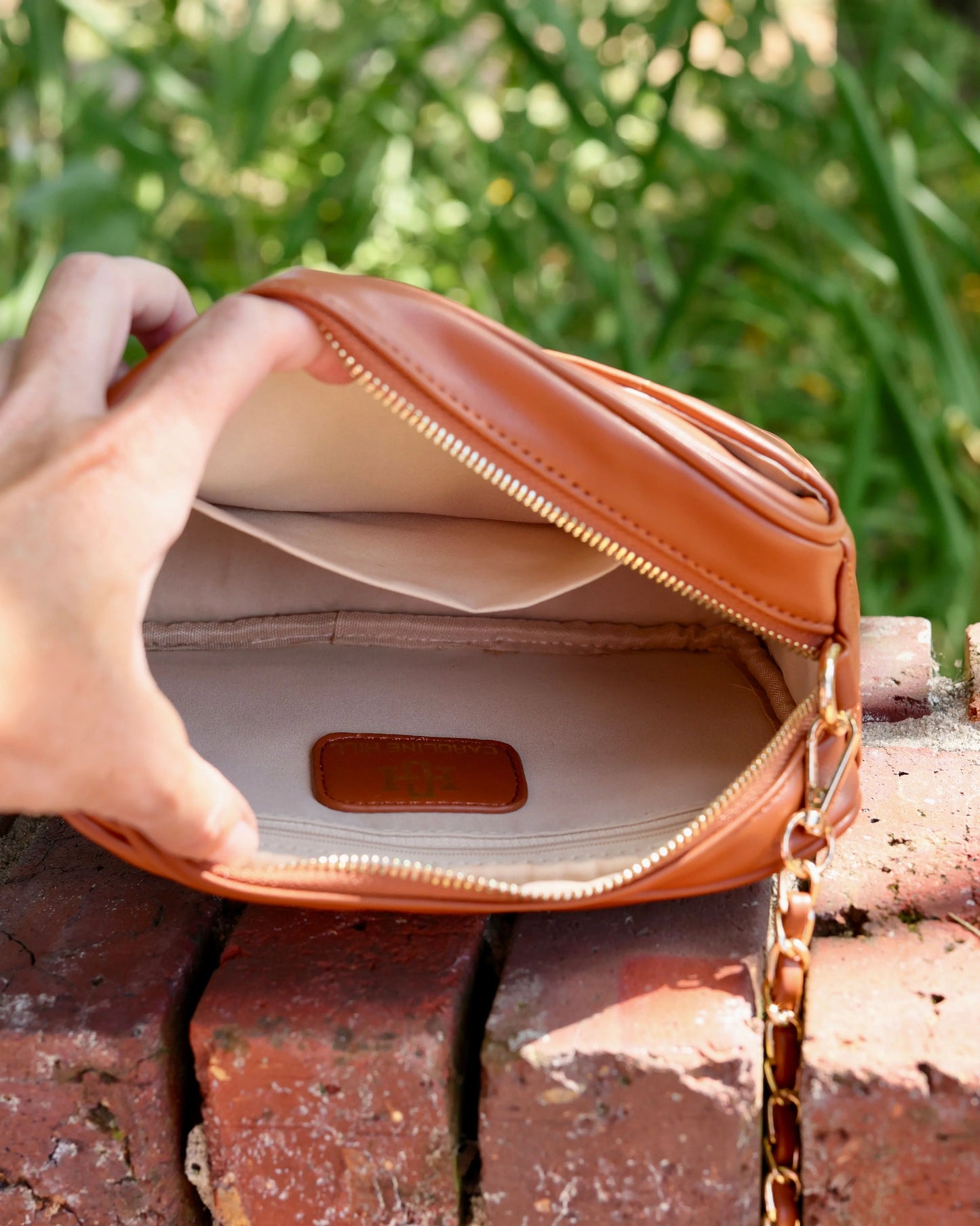 crossbody, purse, Caroline hill, trending purse