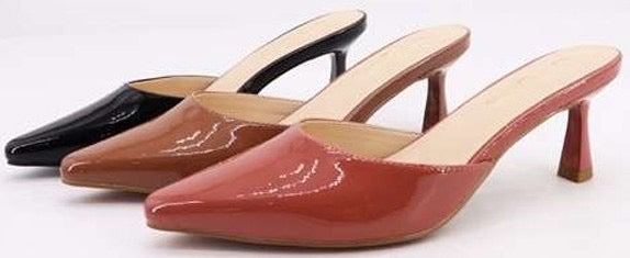 Patent Pointed Toe Kitten Heel