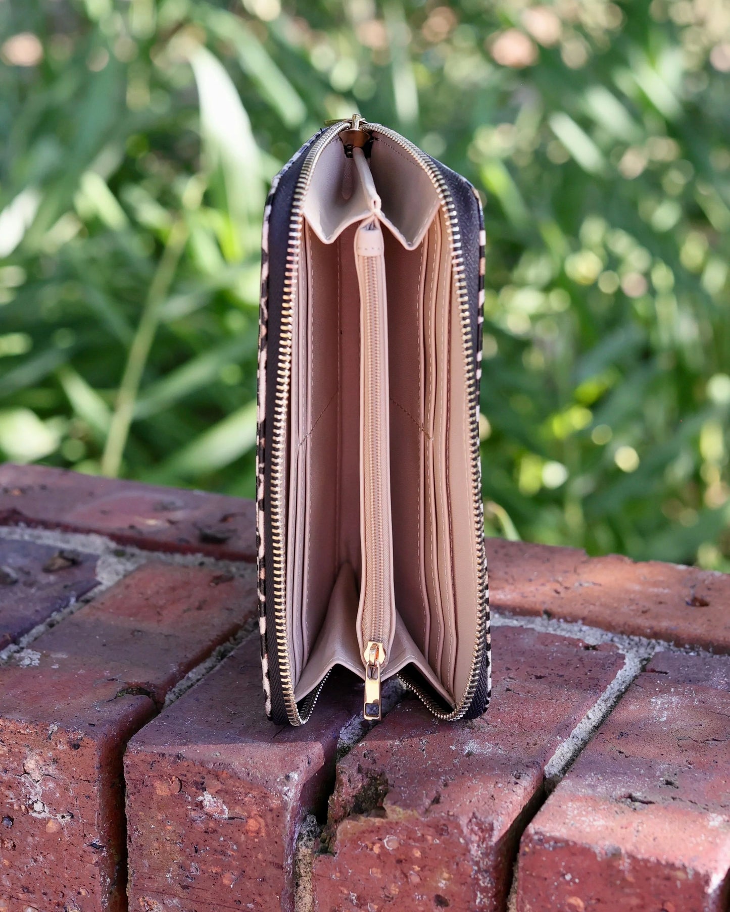 wallet, women's wallet, textured wallet, classy wallet