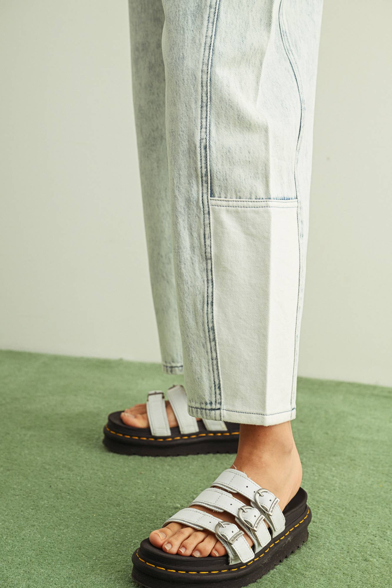 Barrel Denim Pants