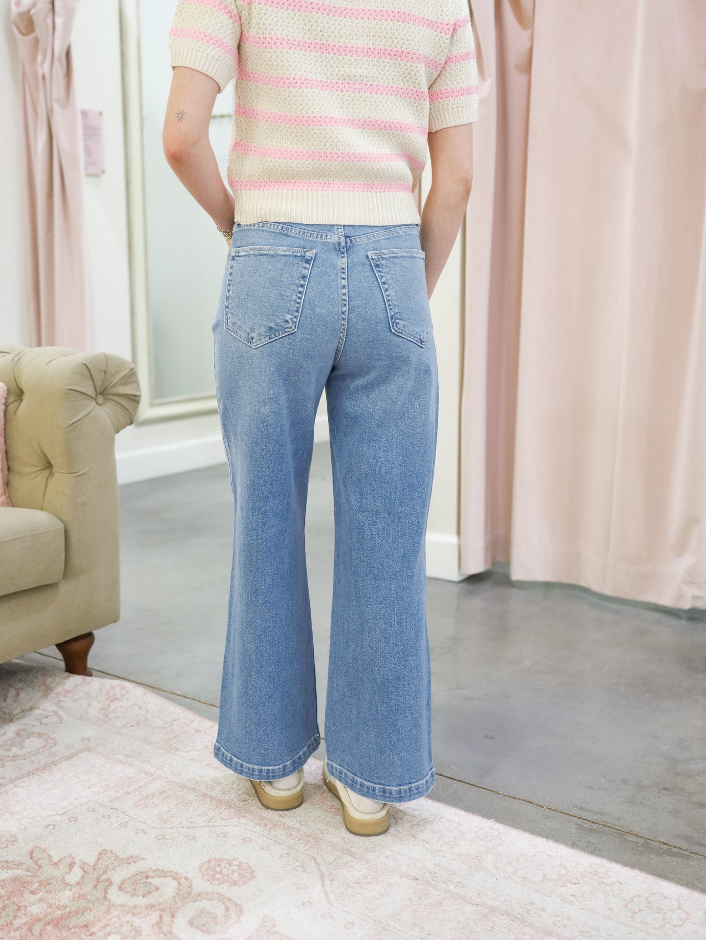Patch Pocket Wide Leg Jeans