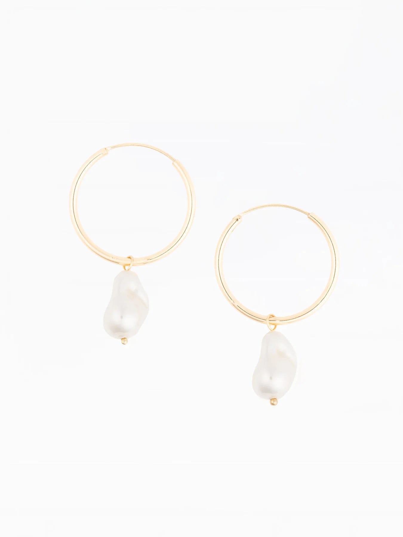 Maya Pearl Earrings
