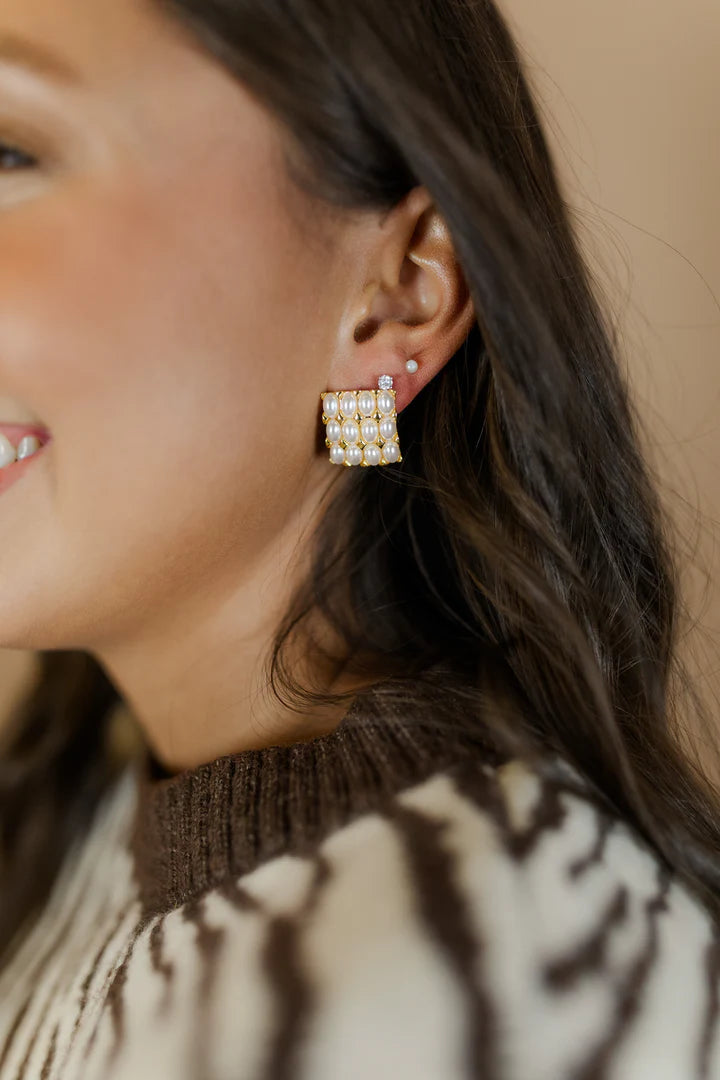 Bobbie Pearl Studs