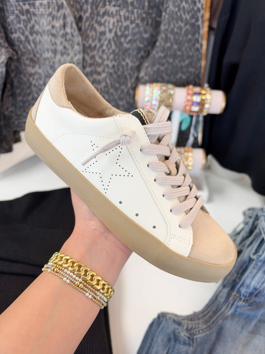 Mia Sneakers