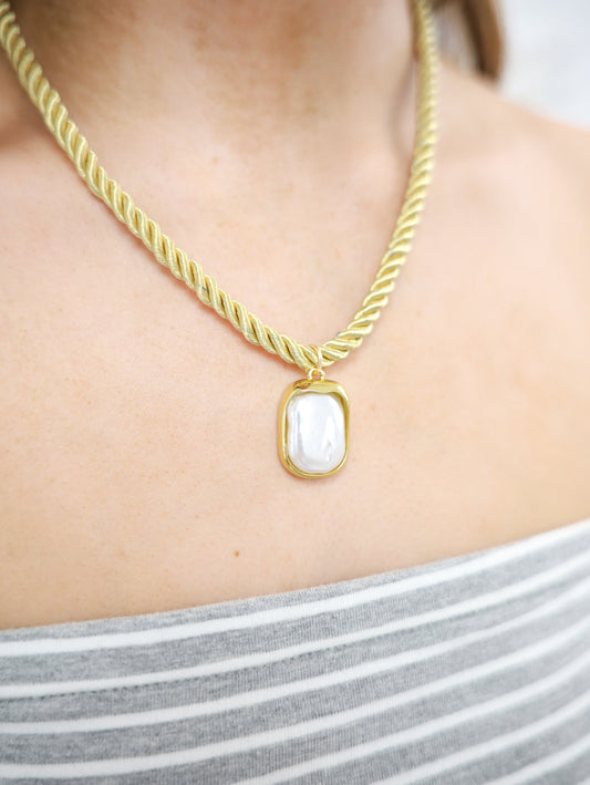 Rectangle Pearl Rope Necklace