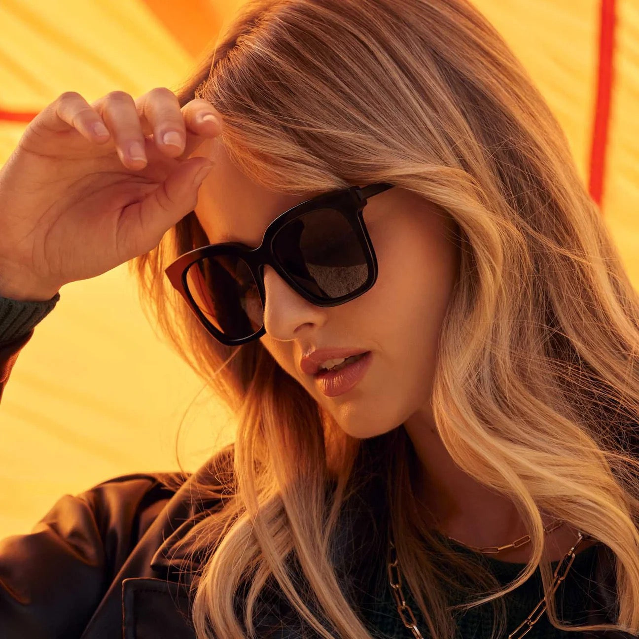 Bella Diff Sunglasses - Black + Grey