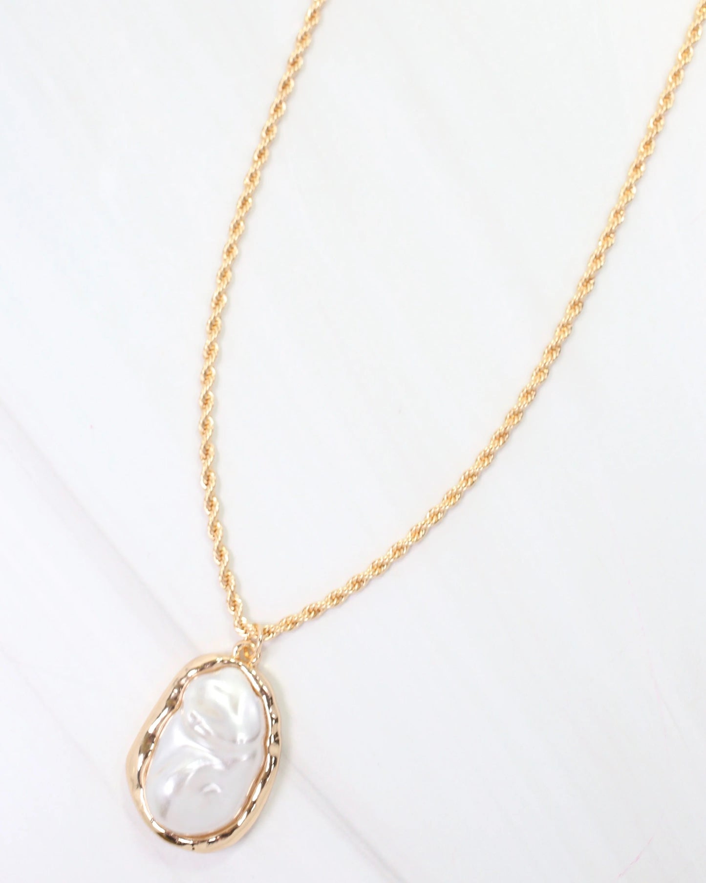 Mount Vernon Pearl Rope Chain Necklace