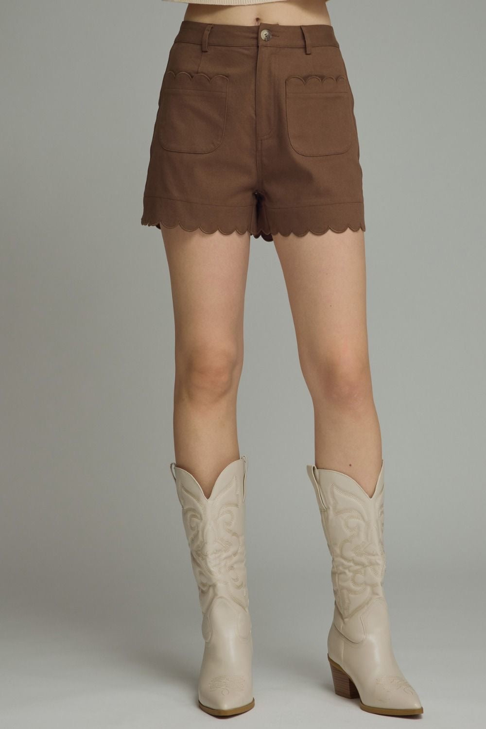 Bristol Front Pocket Scallop Trim Shorts