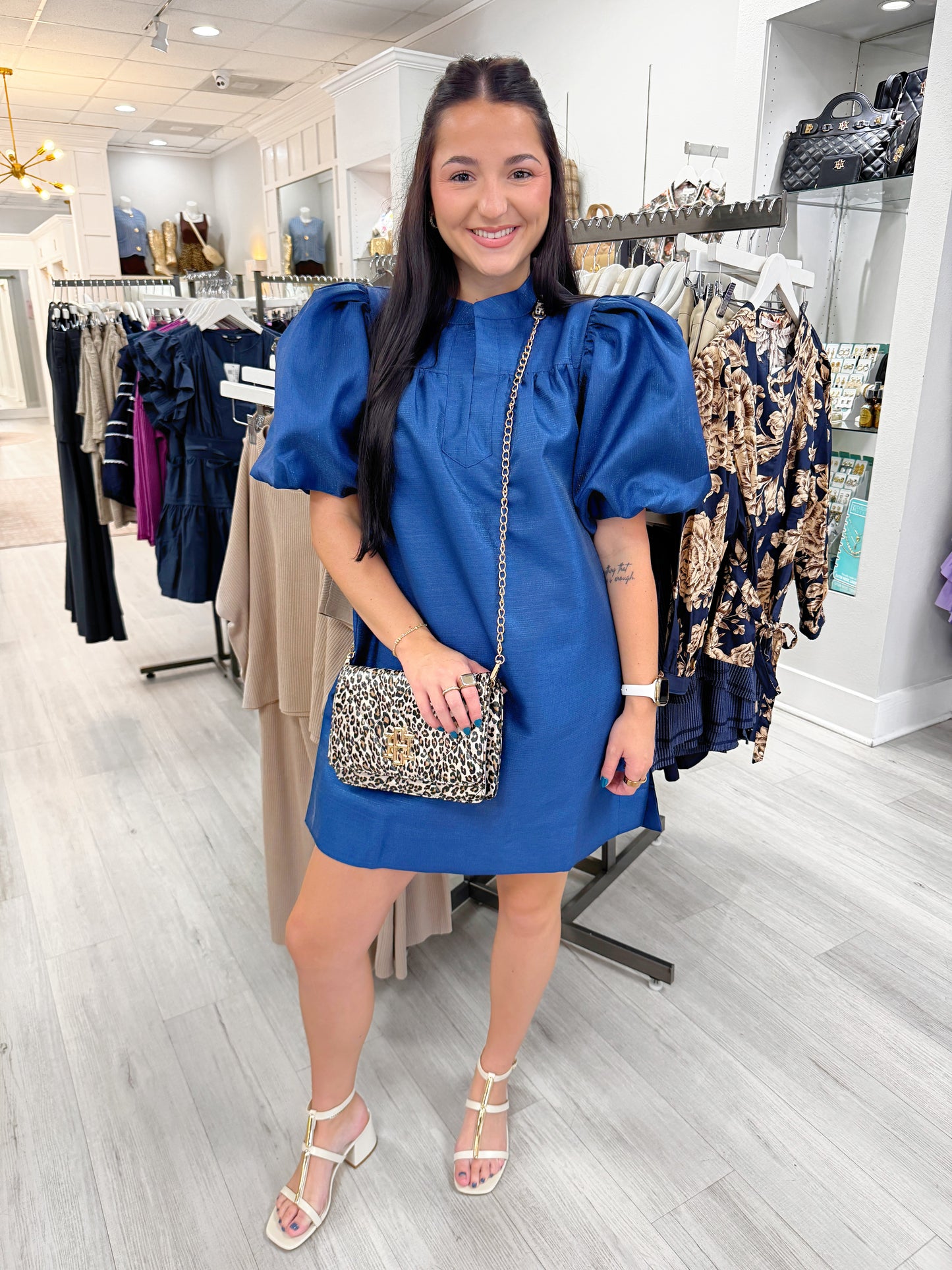 Holiday dress, womans puff sleeve dress, classy dress, puff sleeve dress, fancy relaxed dress, party dress, date night dress, boutique date night dress, puff sleeve classy dress, christmas party dress, family pictures dress