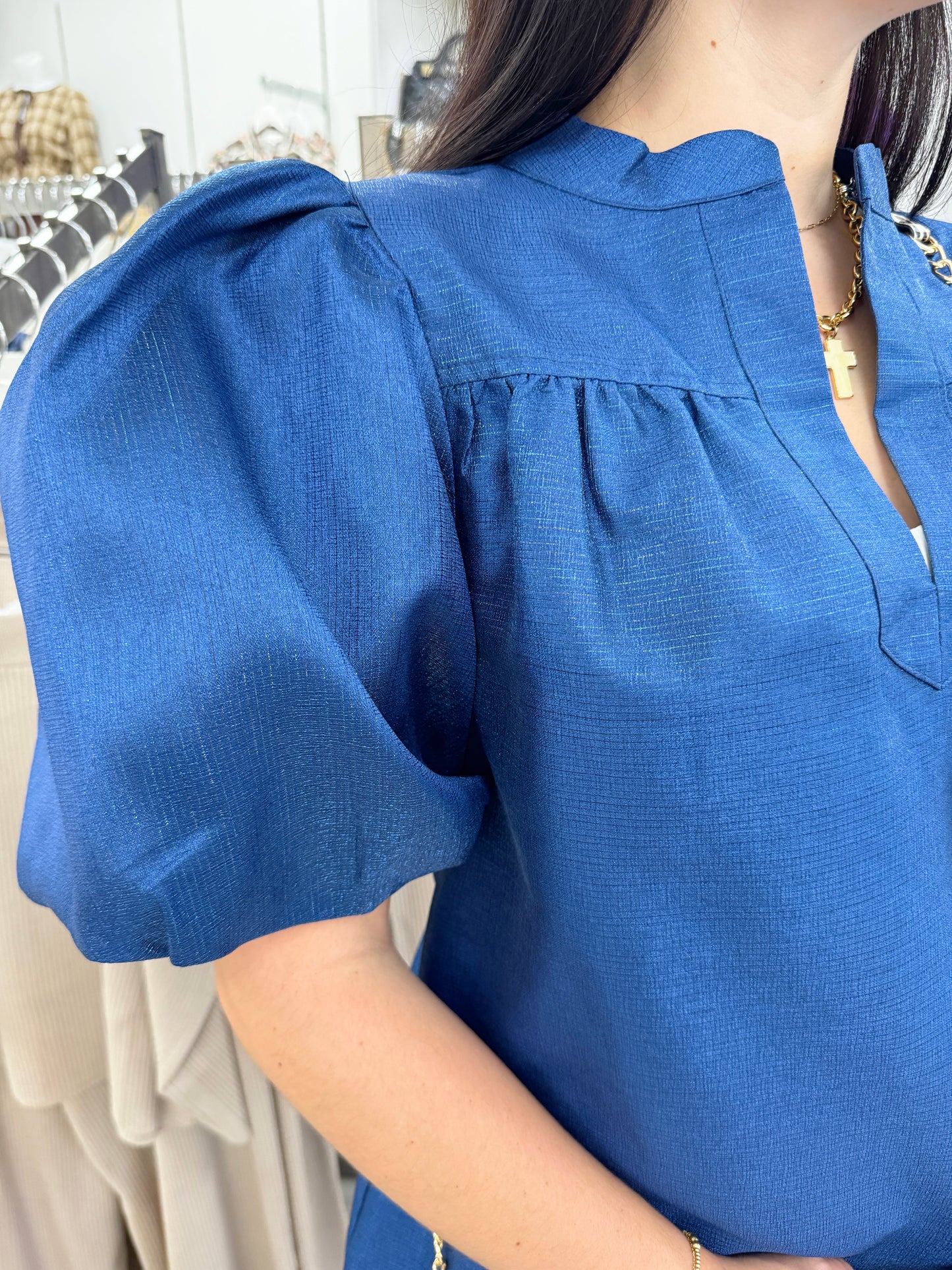 Holiday dress, womans puff sleeve dress, classy dress, puff sleeve dress, fancy relaxed dress, party dress, date night dress, boutique date night dress, puff sleeve classy dress, christmas party dress, family pictures dress