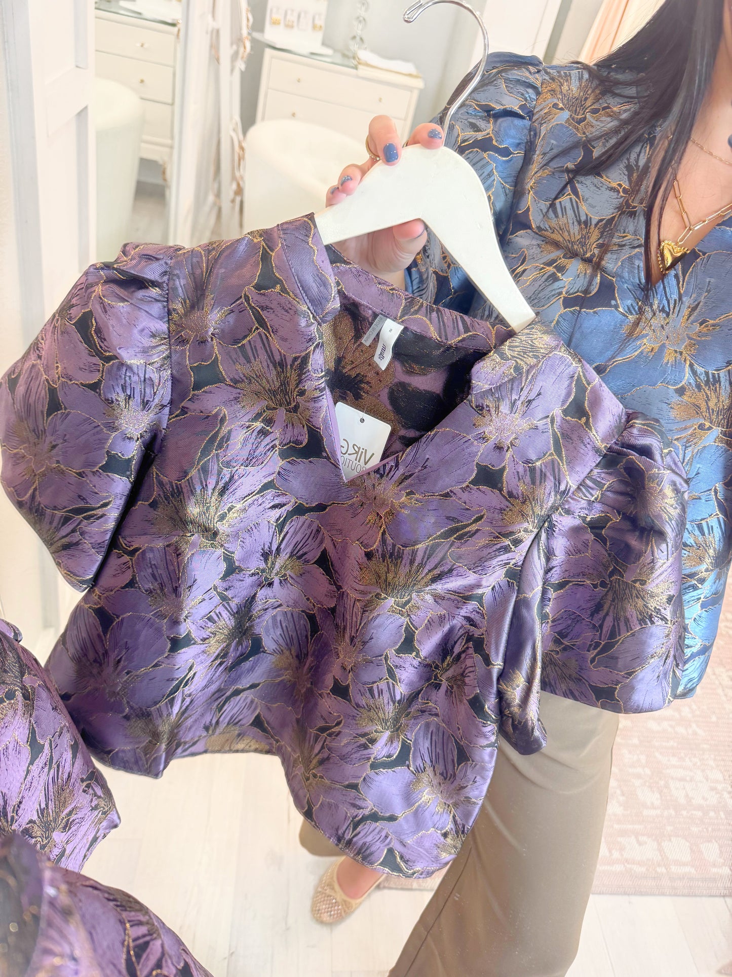 puff sleeve top, floral puff sleeve top, short sleeve puff sleeve top, floral top, bold floral puff sleeve top, classy top, dressy top