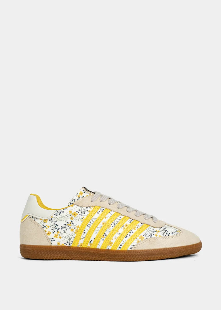 Stevie Sneakers