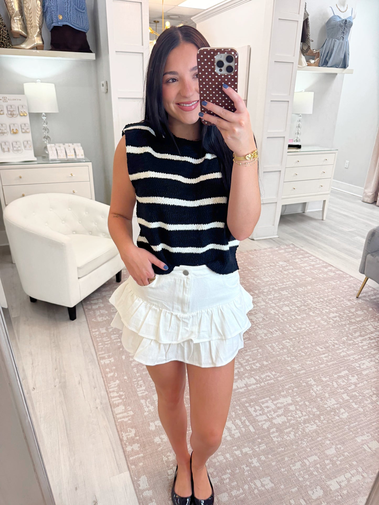 Sleeveless sweater, striped sleeveless sweater, comfy sleeveless sweater, woman's sweater, Virgo Boutique's sleeveless sweater, black sweater, burgundy sweater, fall sweater