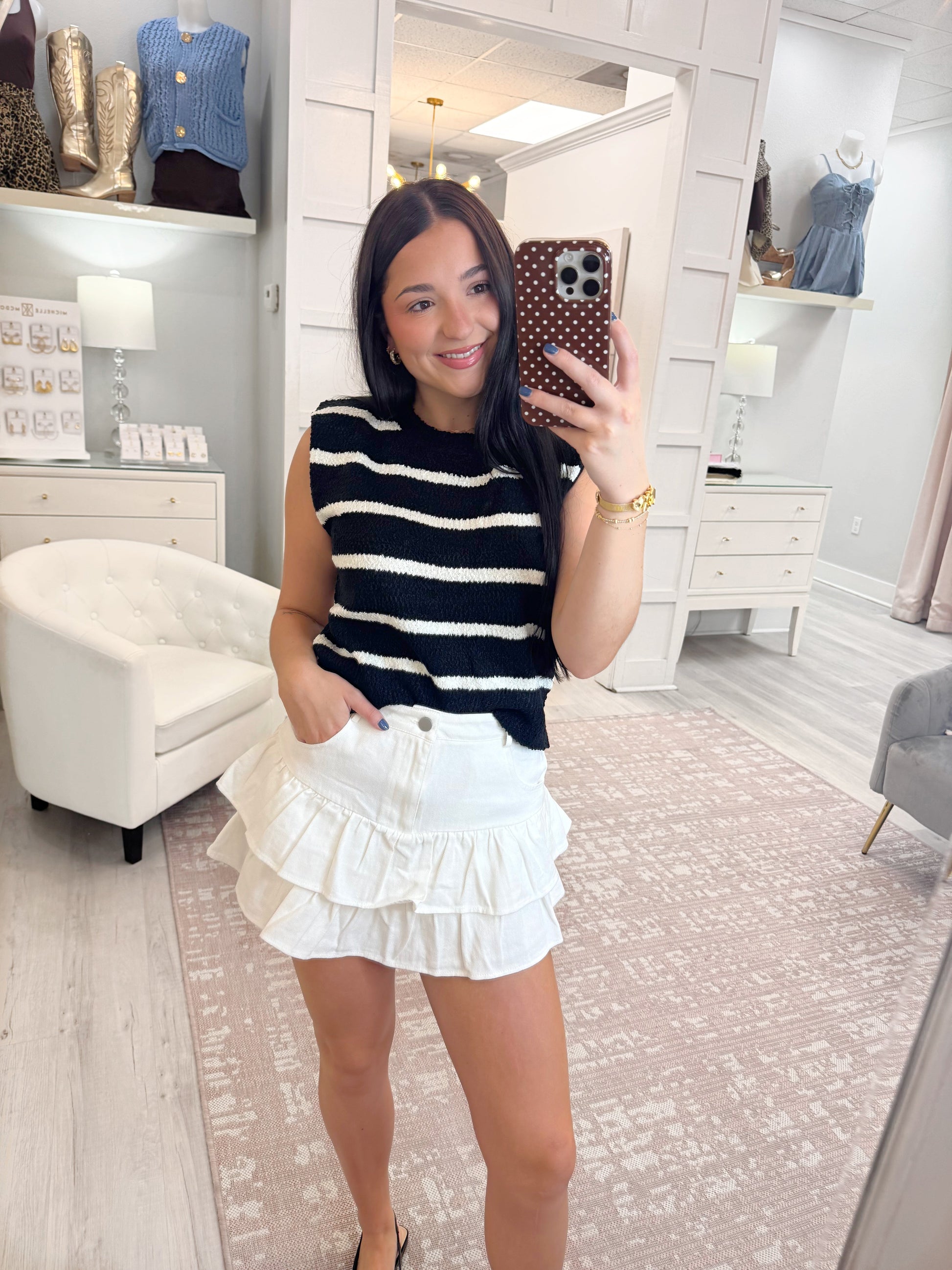 Sleeveless sweater, striped sleeveless sweater, comfy sleeveless sweater, woman's sweater, Virgo Boutique's sleeveless sweater, black sweater, burgundy sweater, fall sweater