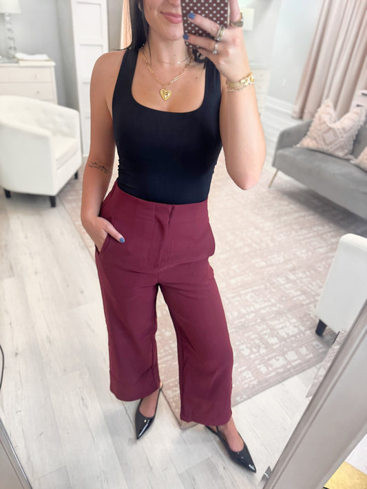 woman work pants, wide leg work pants, trousers, high-waisted work pants, pants with pockets, classy wide leg pants