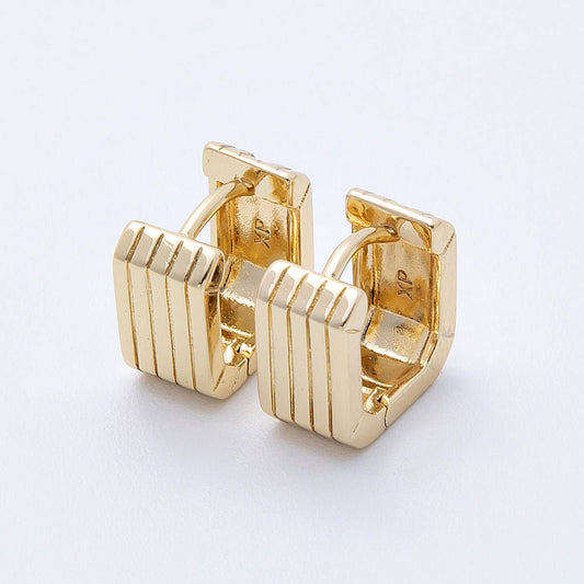 Ribbed Square Earrings