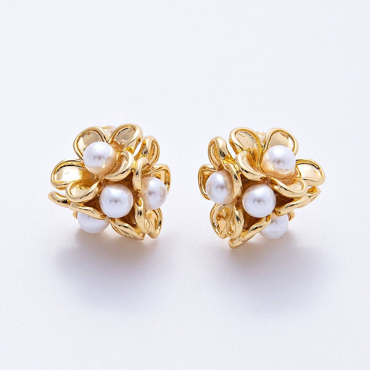 Daisy Flower Studs